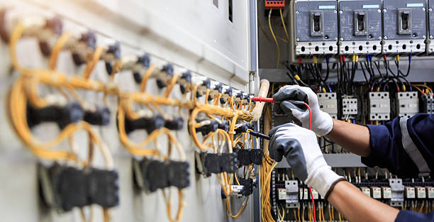 Professional Electrician technician working in Spring City, UT